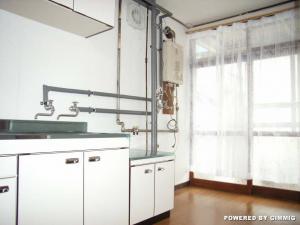 居間は南向きの採光